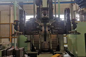 DPF缩管机保证触媒在筒体里面的稳定性，通过对管体直径缩小来固定触媒。